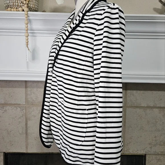Women's Investments Striped Blazer Size 14 - Picture 4 of 6